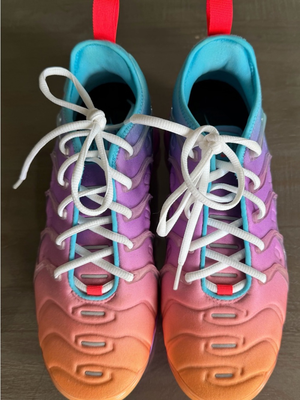 Nike Air VaporMax Plus Fuchsia Dream Crimson Sneakers FD0823-500 Women's Size 8. - Picture 1 of 9